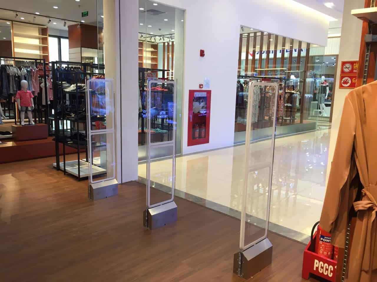 Cao Điểm Cuối Năm – Giải Pháp Cổng Từ Chống Trộm Giá Tốt Nhất