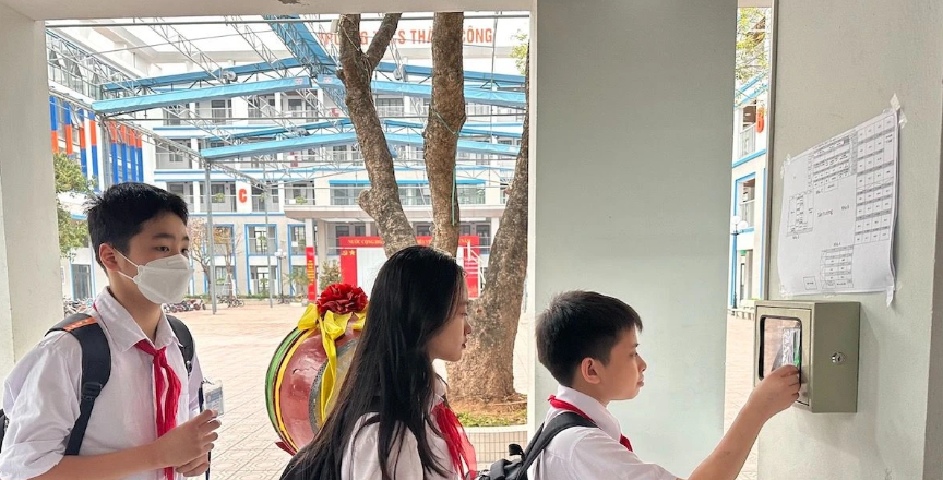 hoc-sinh-diem-danh-tu-dong